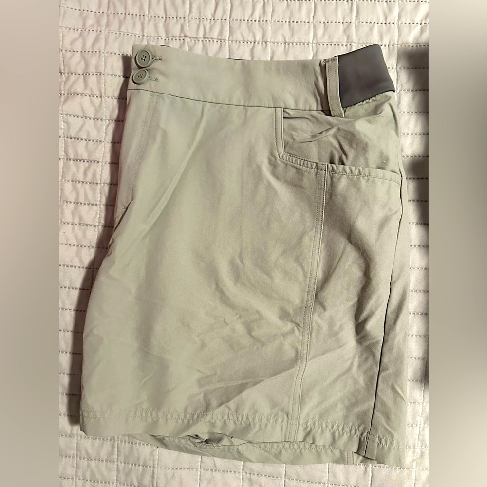 Women’s Simms shorts